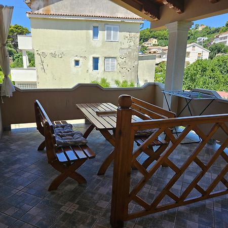 Apartmani Tatjana Rab Town Bagian luar foto